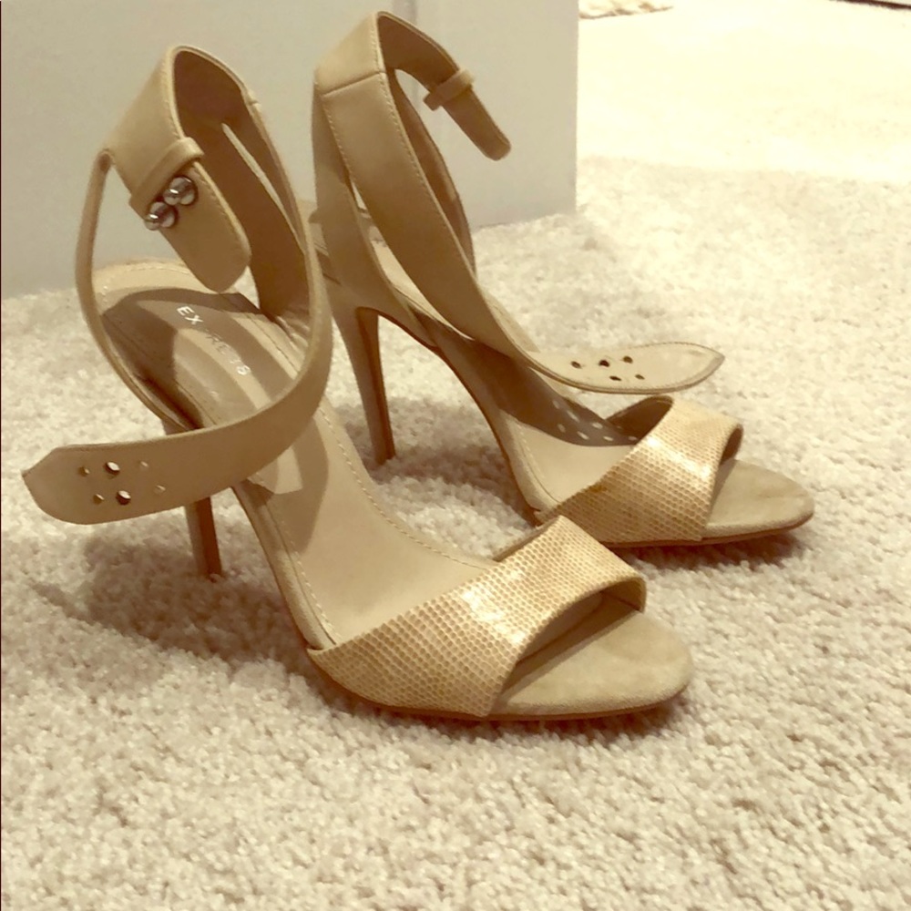 Express Heels
